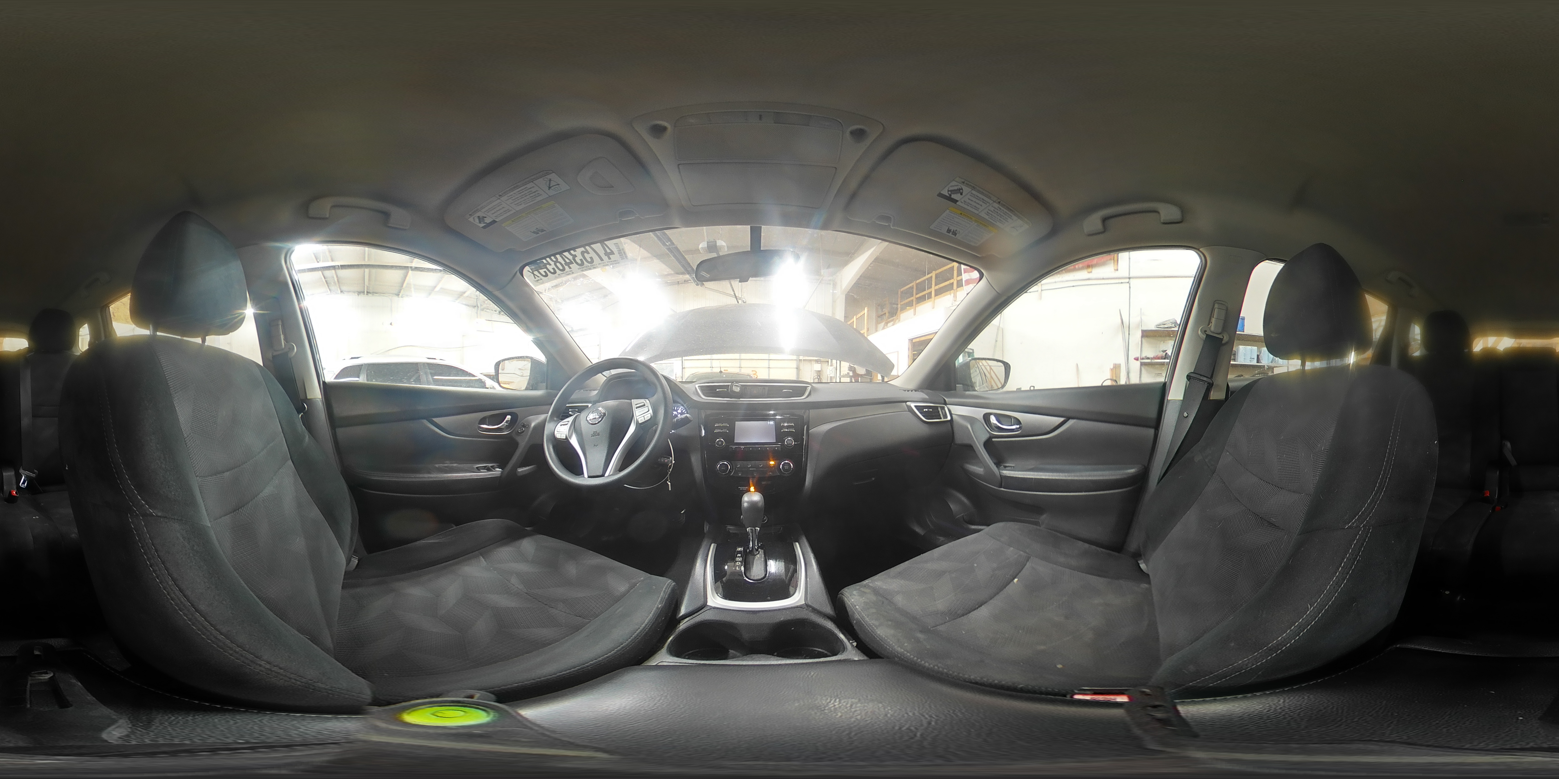 2016 Nissan Rogue - Image 13