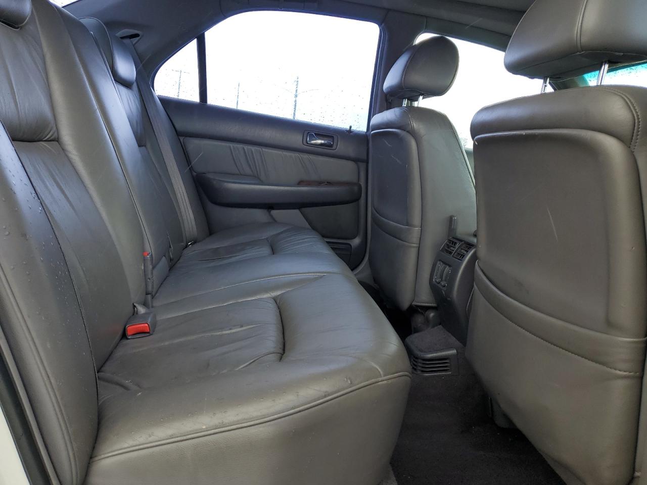 2001 Acura RL - Image 11