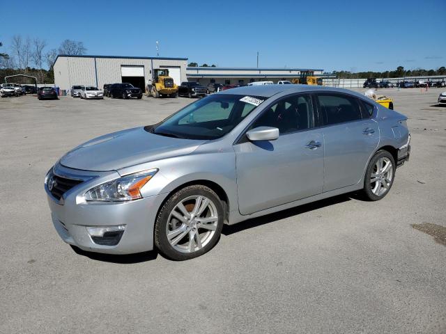 Sedans NISSAN ALTIMA 2015 Srebrny