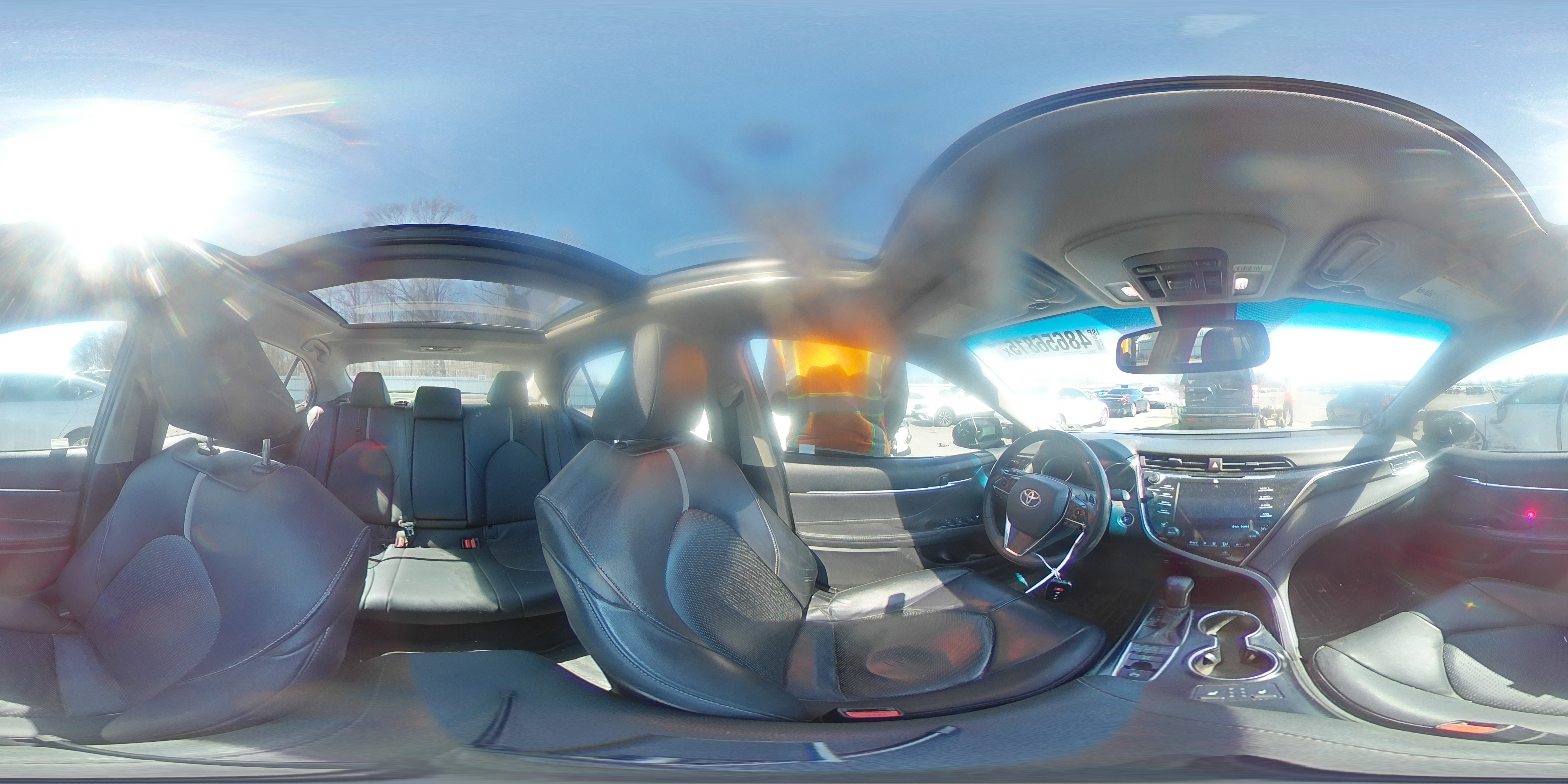 2018 Toyota Camry - Image 12