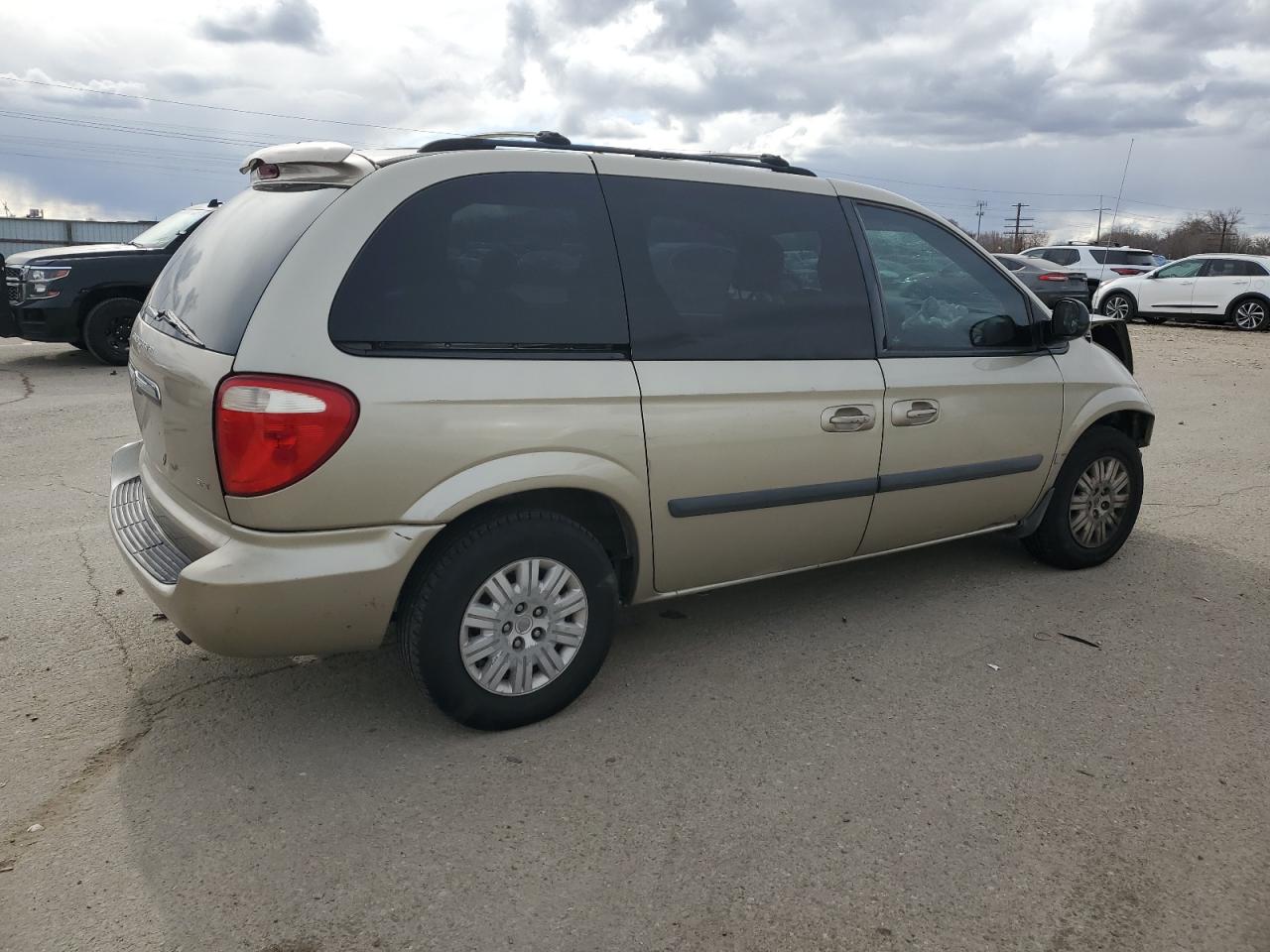 2006 Chrysler Town & Country - Image 3