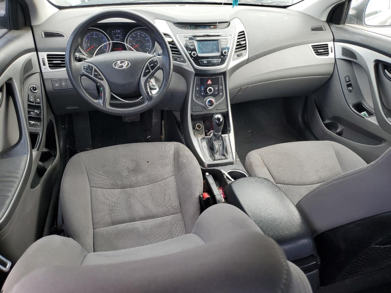 2015 Hyundai Elantra - Image 8