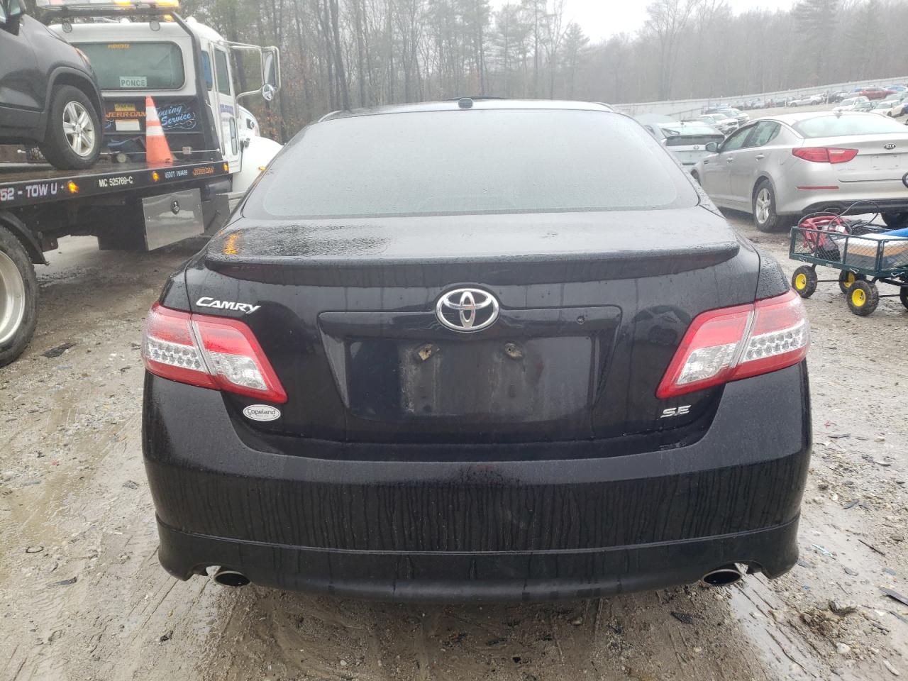 2011 Toyota Camry - Image 6