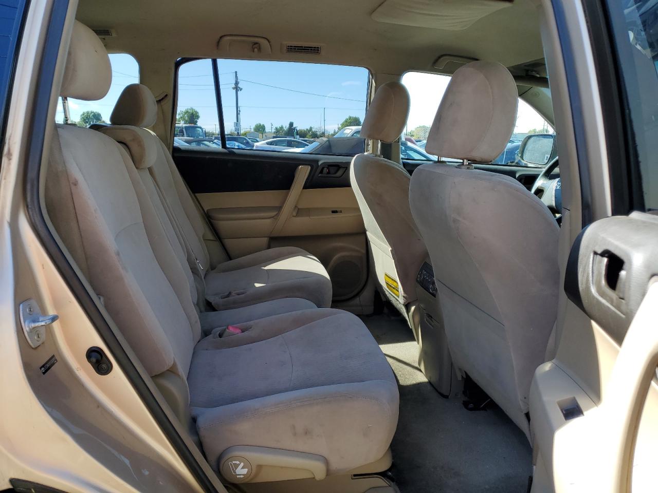 2009 Toyota Highlander - Image 11