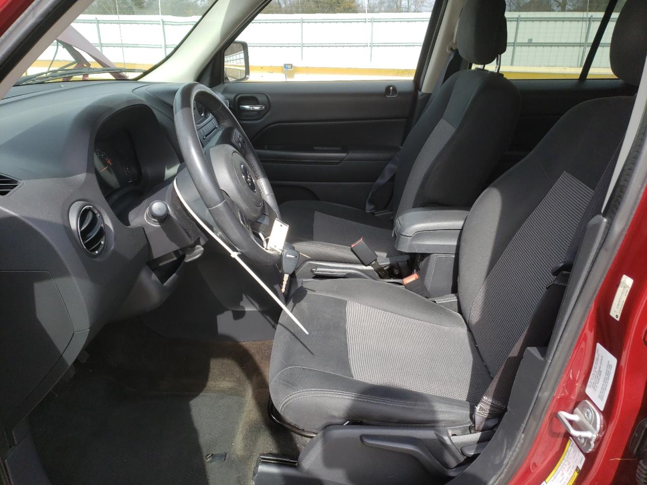 2014 Jeep Liberty (Patriot) - Image 7