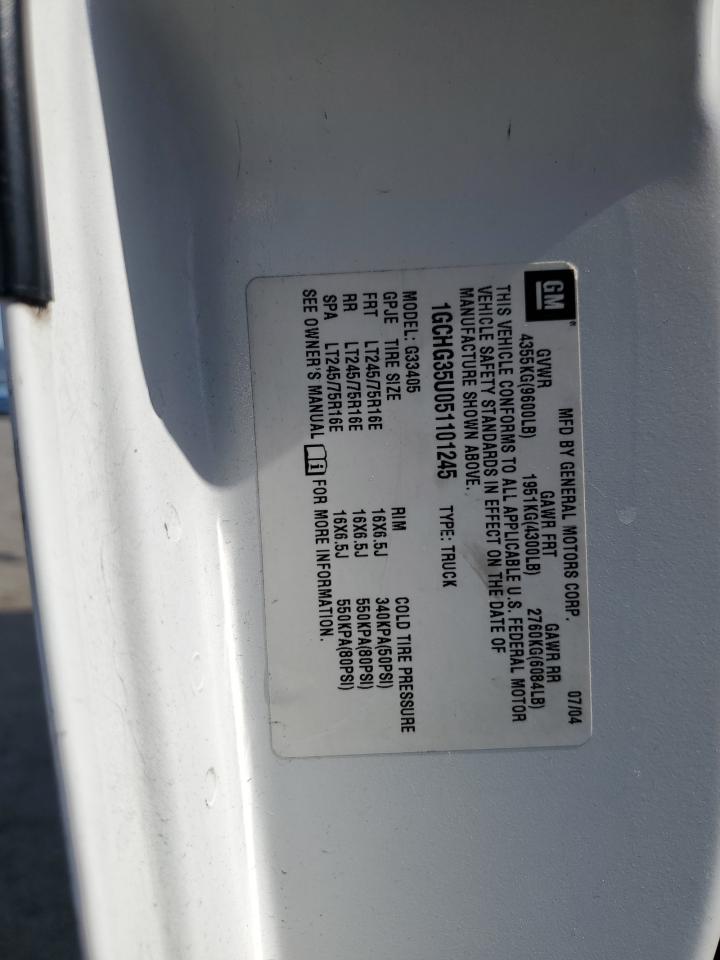 2005 Chevrolet Express - Image 13