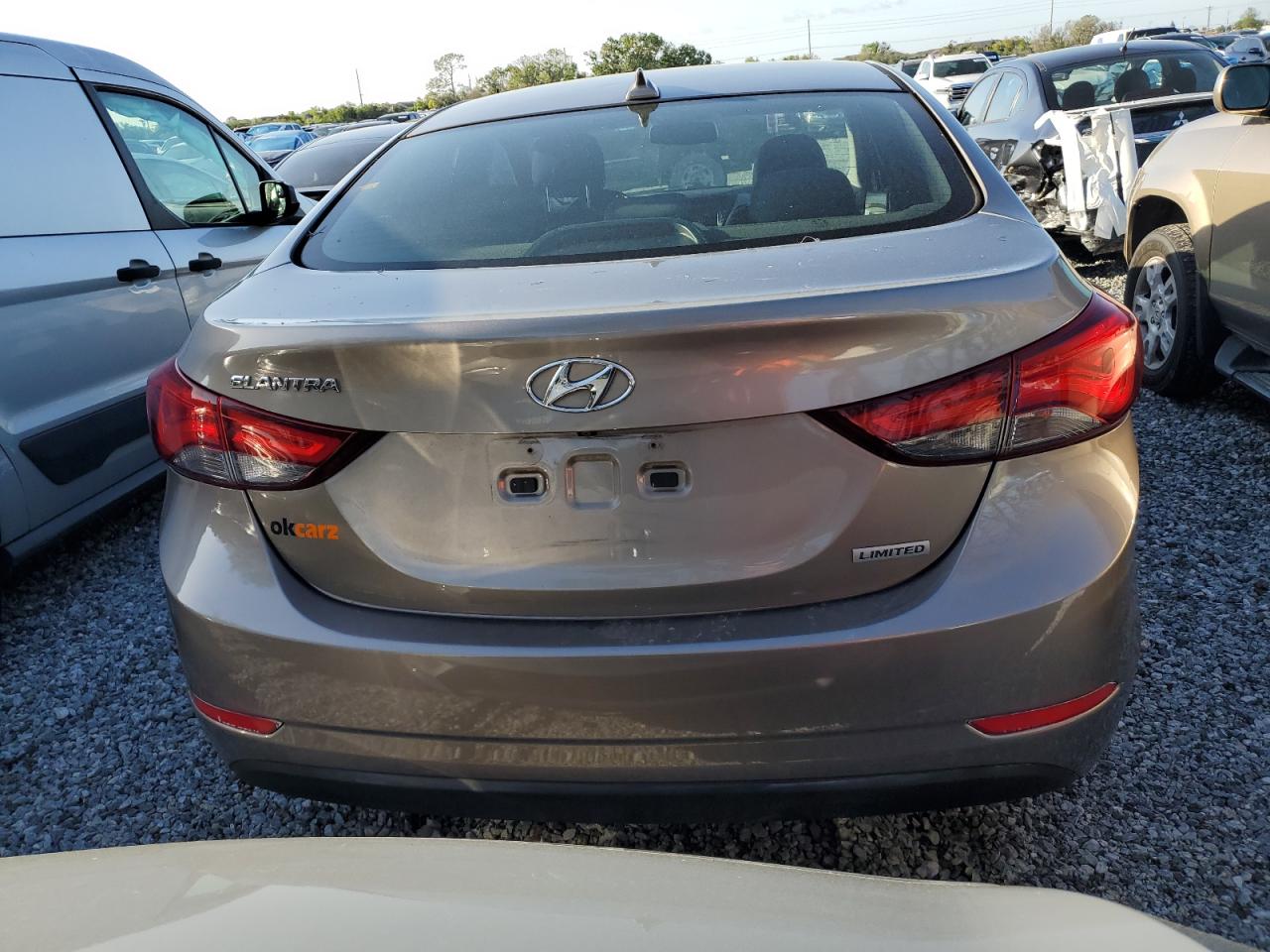 2016 Hyundai Elantra - Image 6