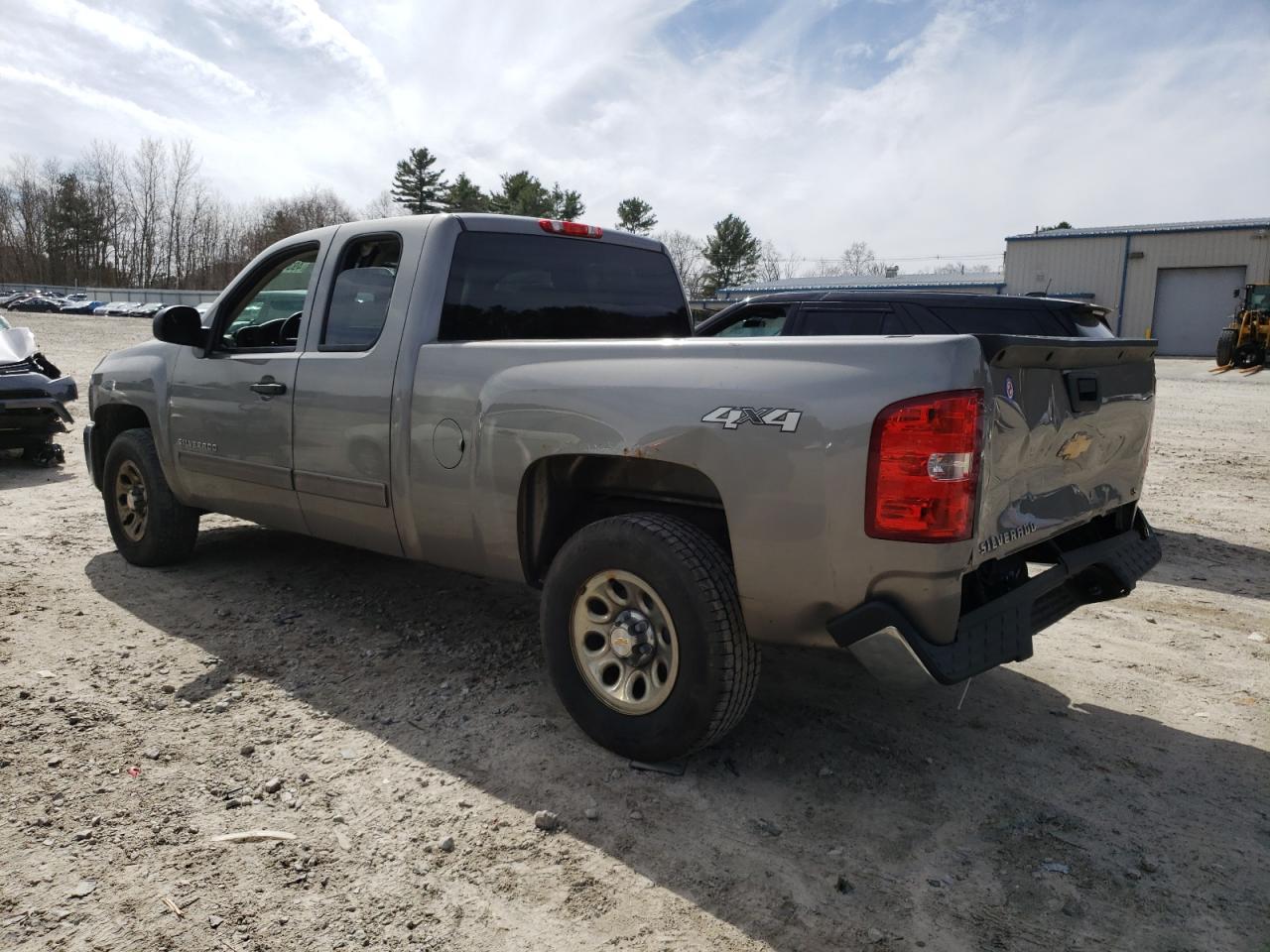 2013 Chevrolet Silverado - Image 2