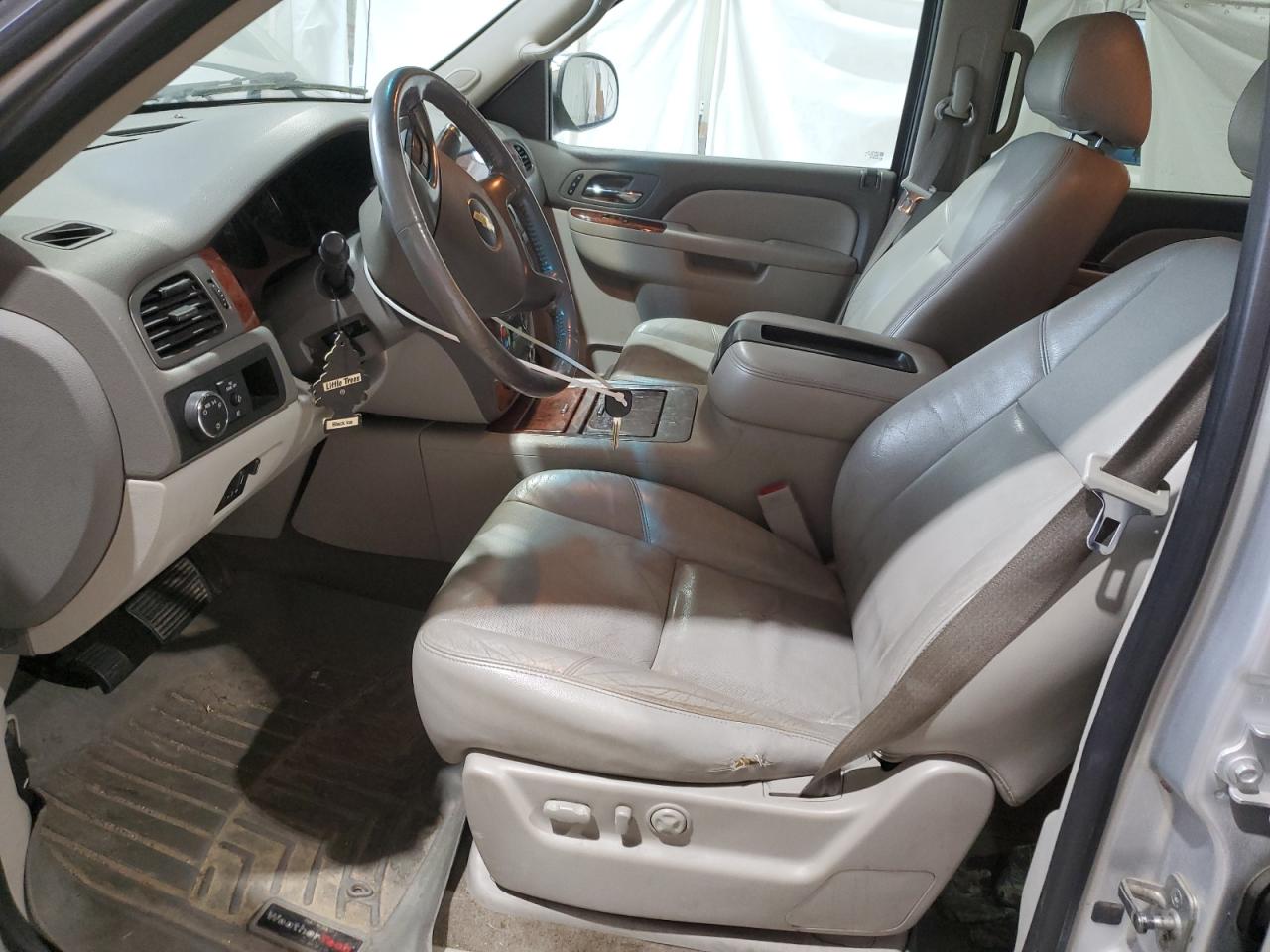 2012 Chevrolet Avalanche - Image 7