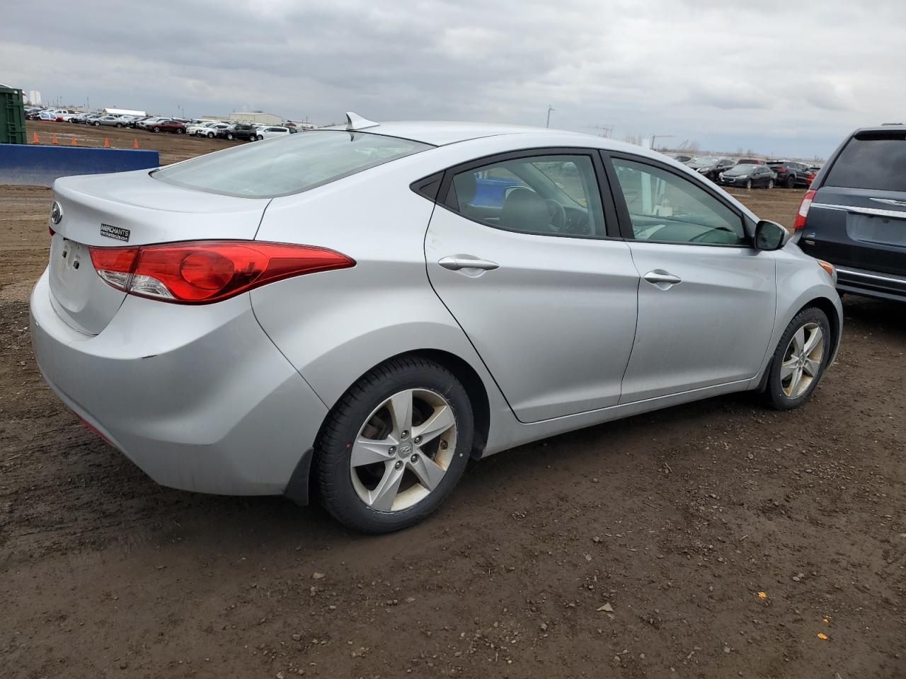 2013 Hyundai Elantra - Image 3