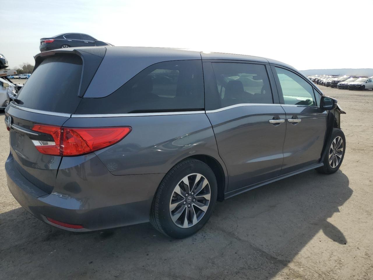 2024 Honda Odyssey - Image 3