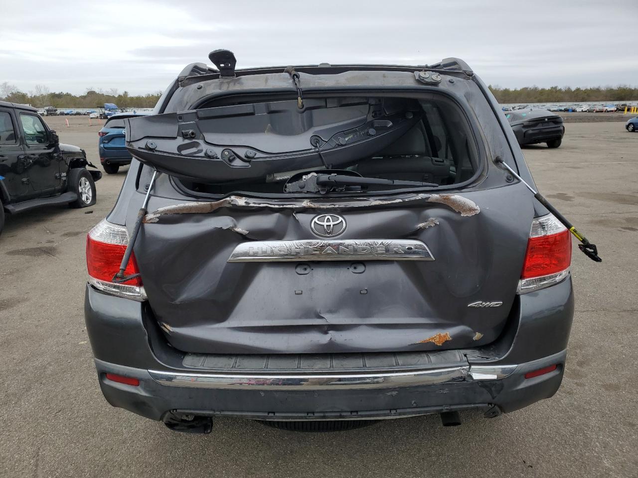 2011 Toyota Highlander - Image 6