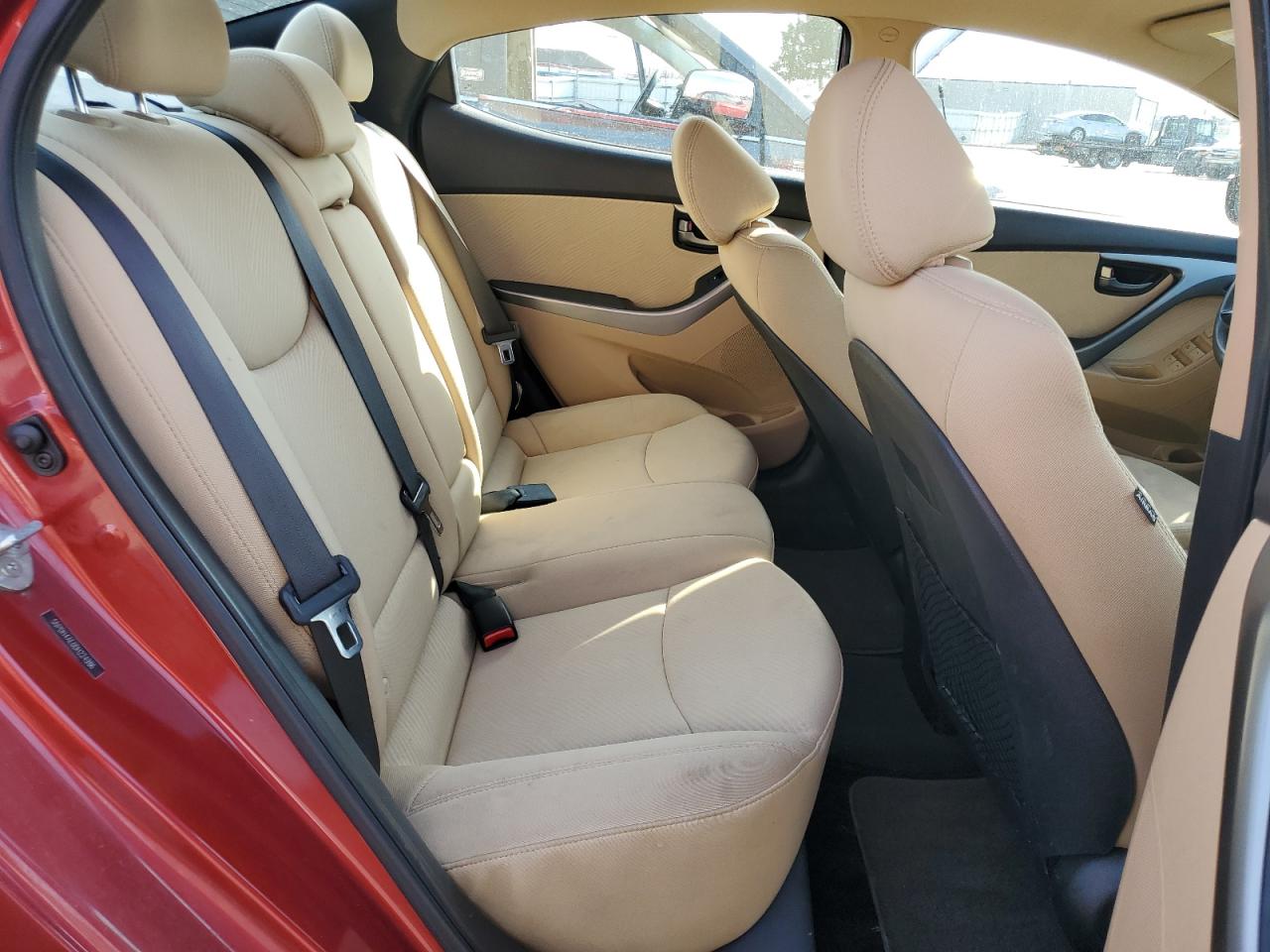 2013 Hyundai Elantra - Image 10