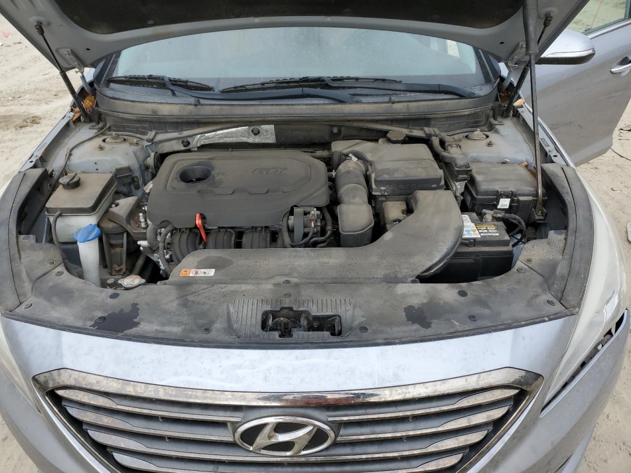 2015 Hyundai Sonata - Image 13