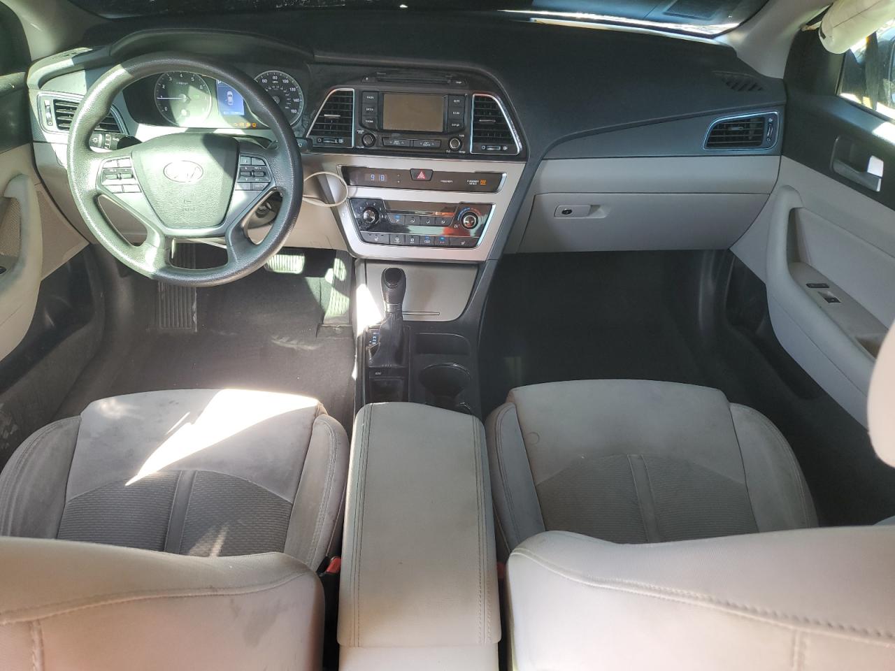 2015 Hyundai Sonata - Image 8