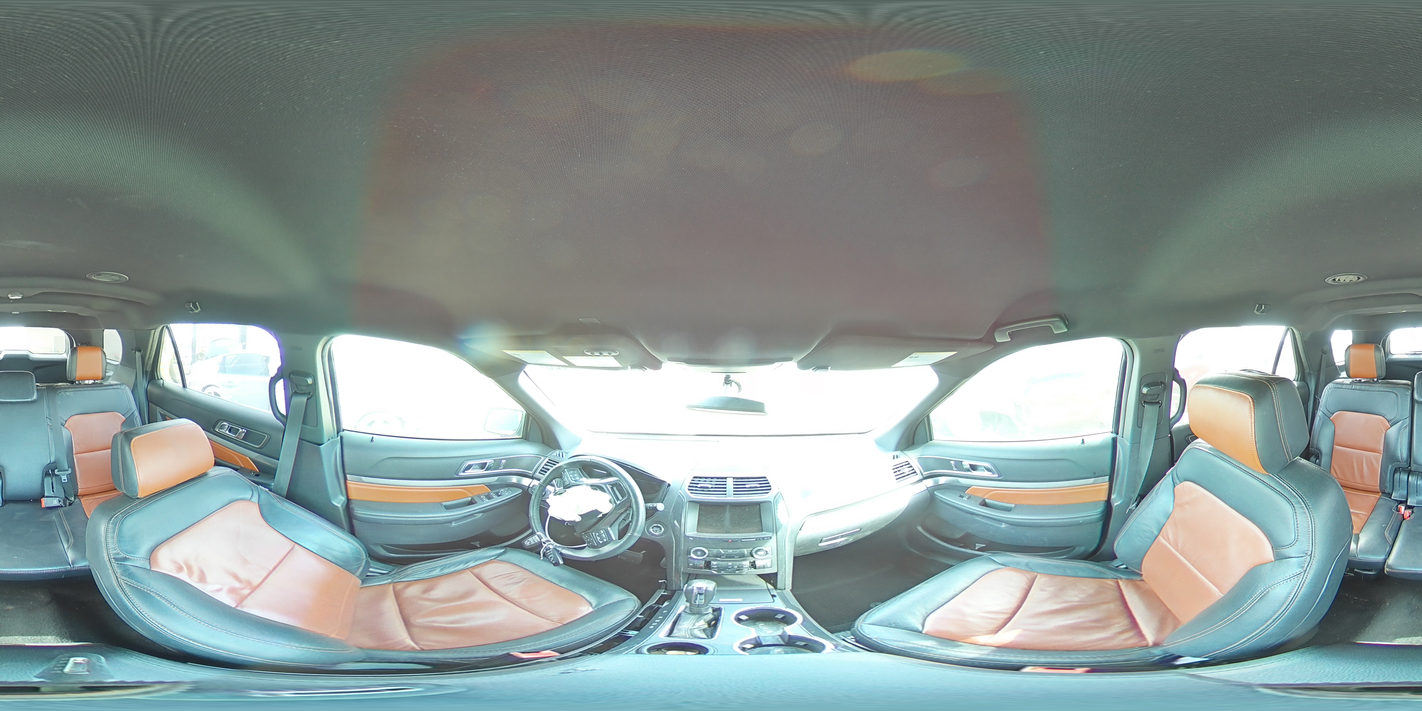 2019 Ford Explorer - Image 14