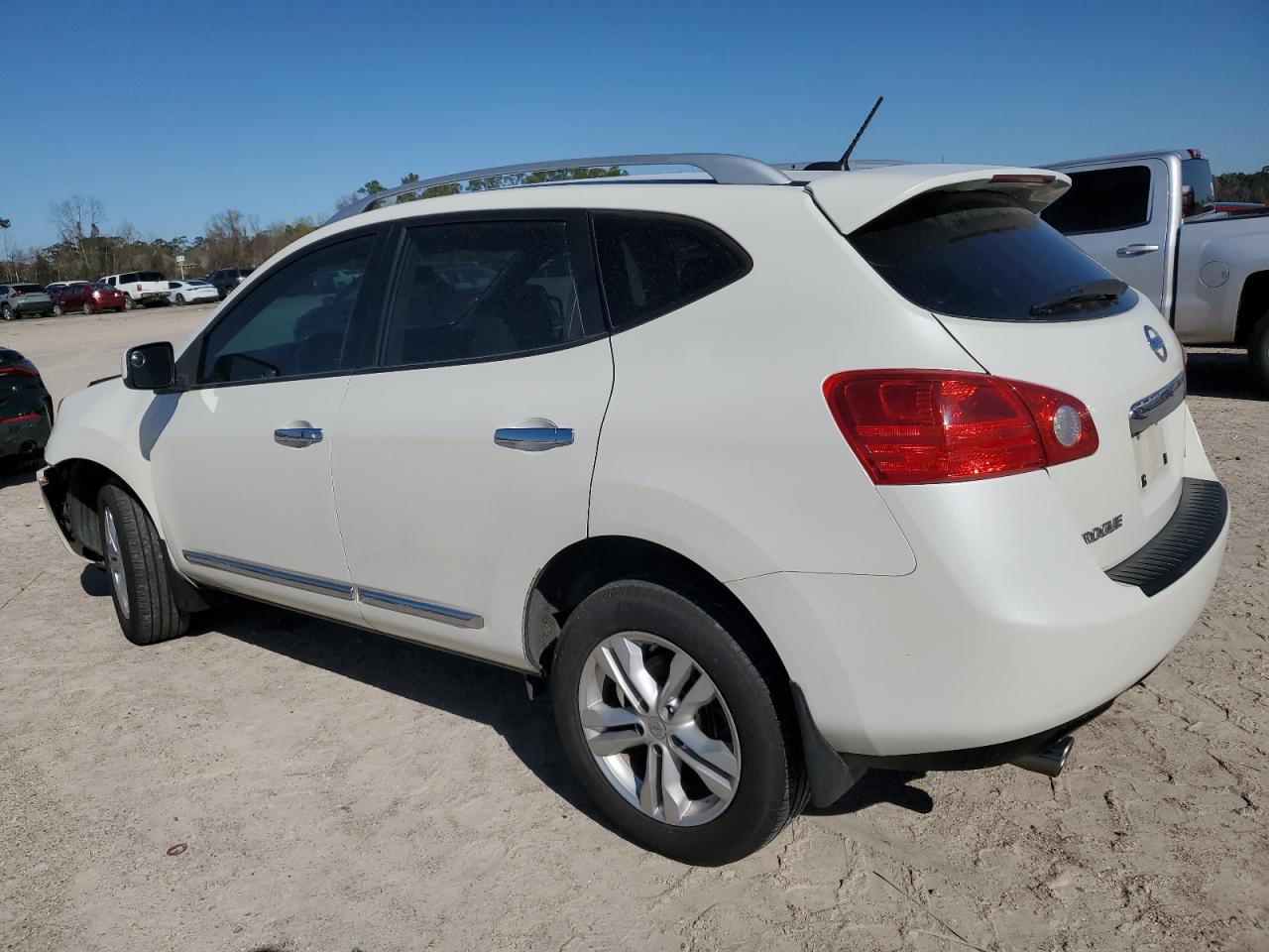 2013 Nissan Rogue - Image 2