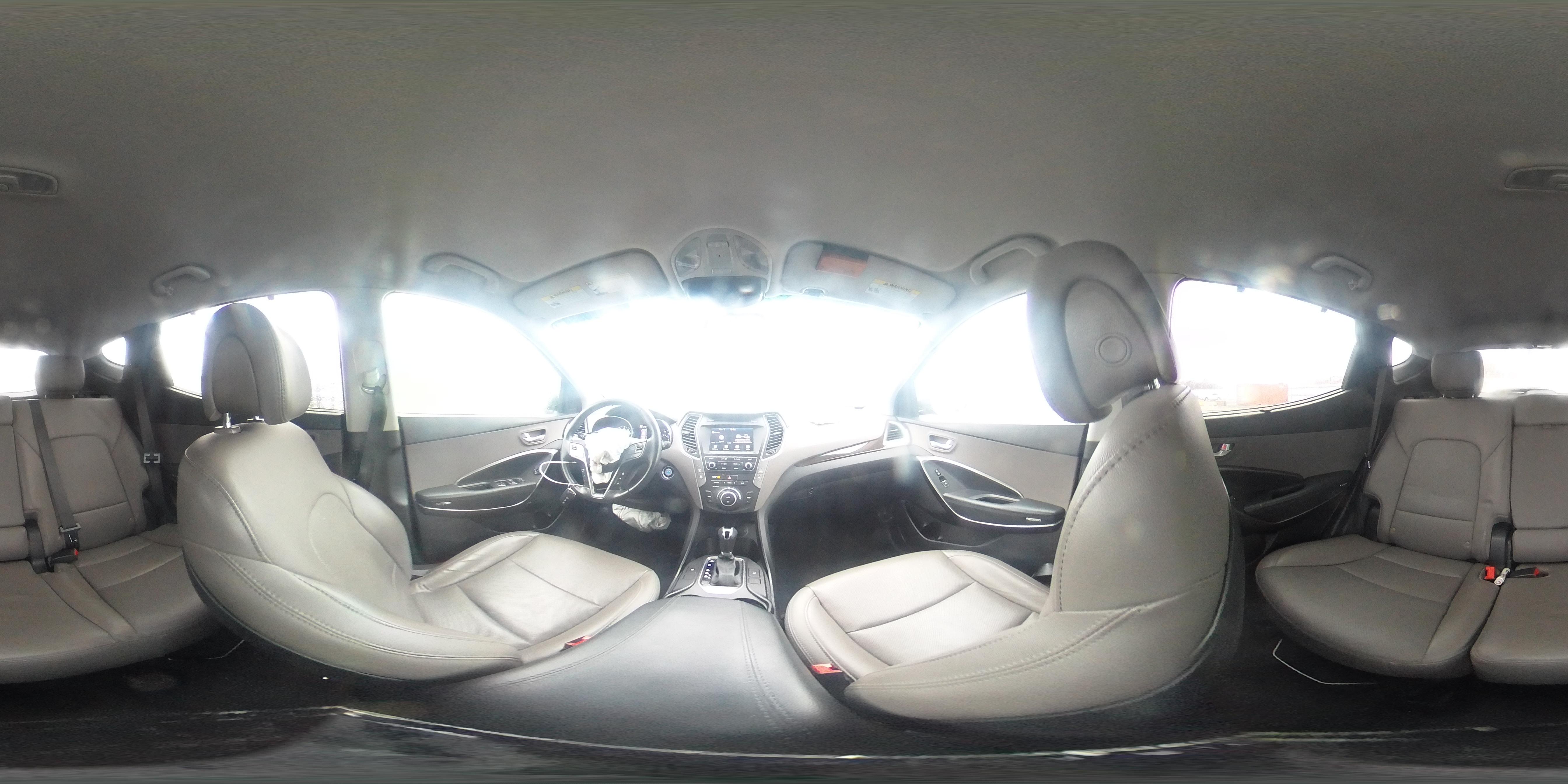 2017 Hyundai Santa Fe - Image 14