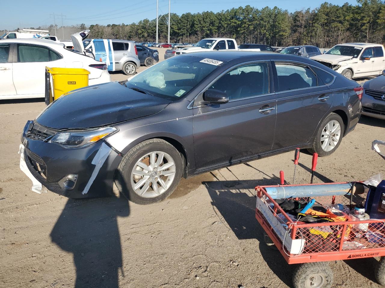 2015 Toyota Avalon - Image 1