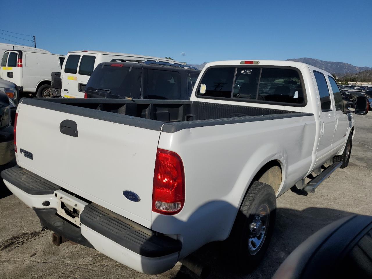 2004 Ford F250 - Image 3