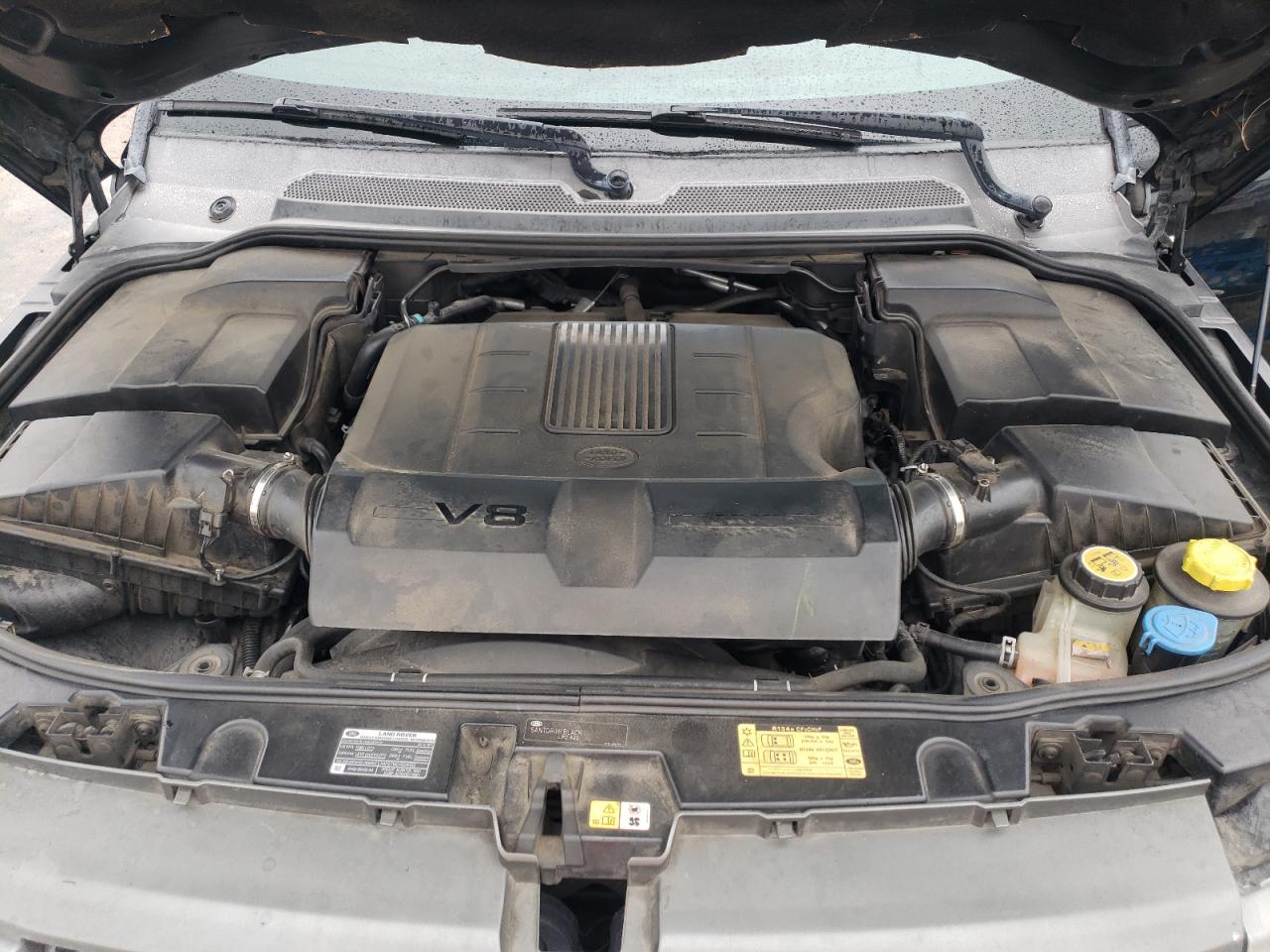 2010 Land Rover Range Rover - Image 12
