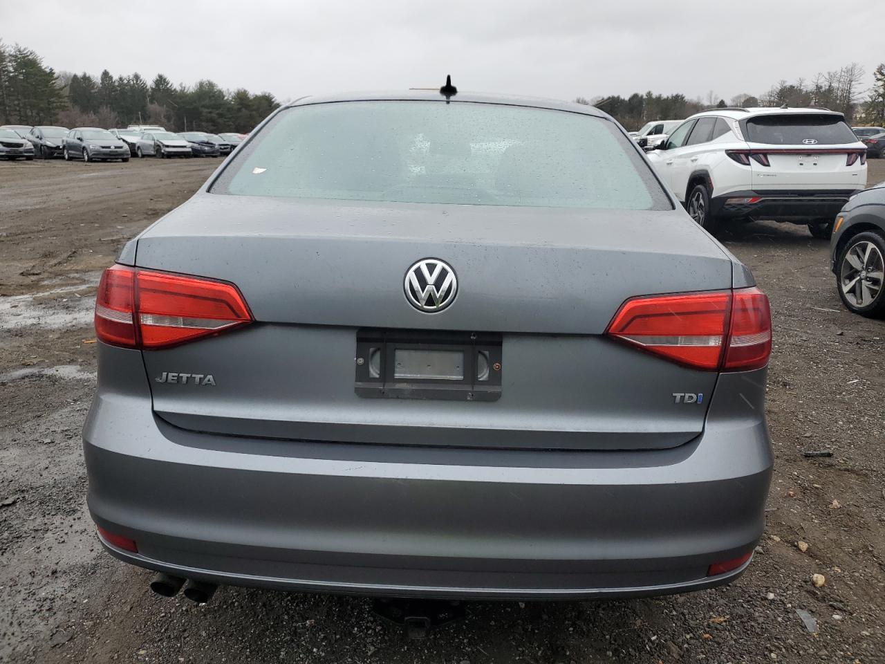 2015 Volkswagen Jetta - Image 6