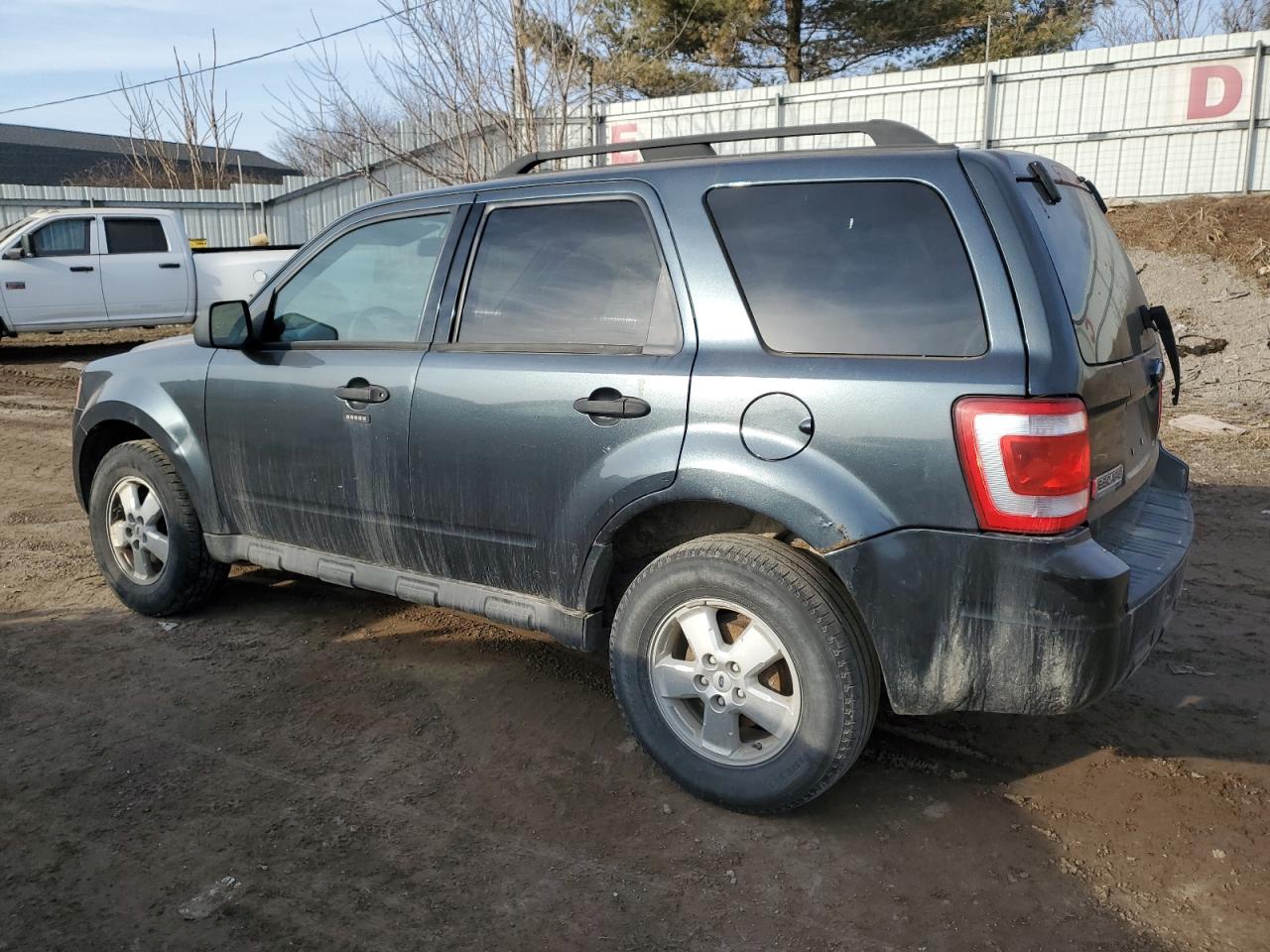 2009 Ford Escape - Image 2