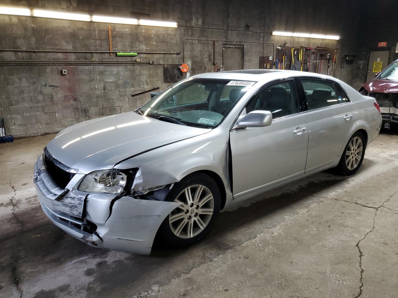 2007 Toyota Avalon - Image 1