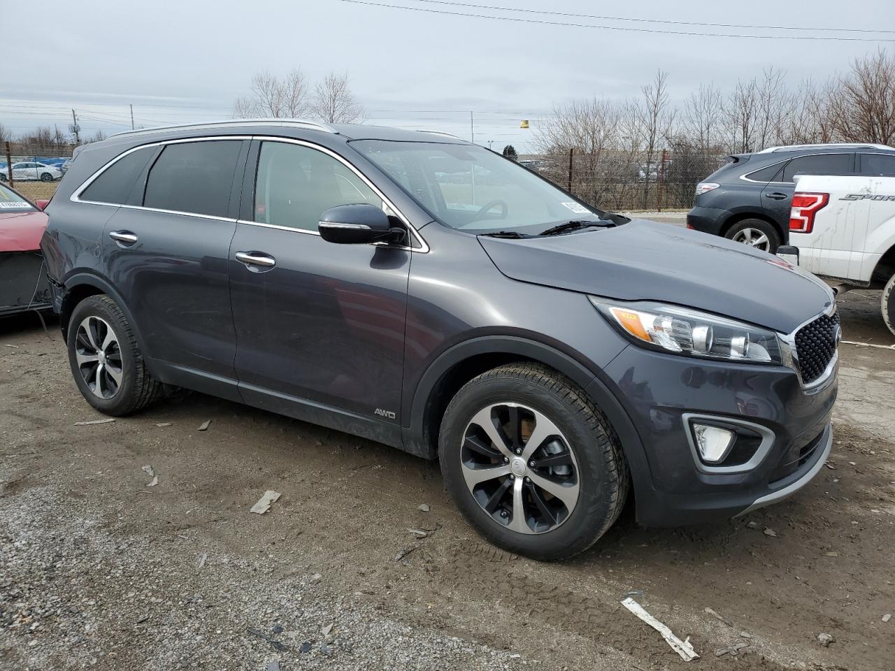 2016 Kia Sorento - Image 4