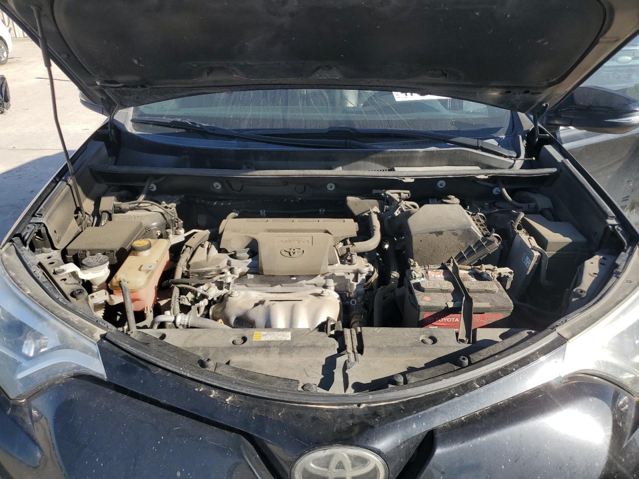 2017 Toyota RAV 4 - Image 12