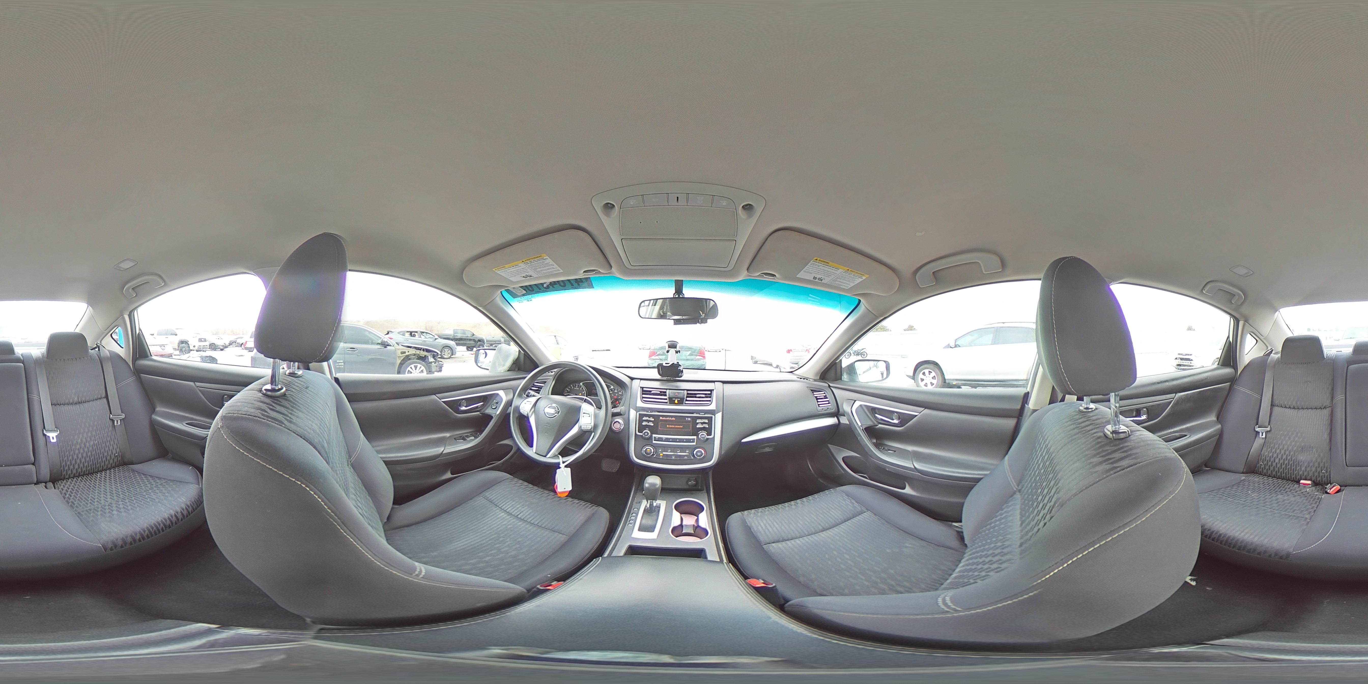 2017 Nissan Altima - Image 14