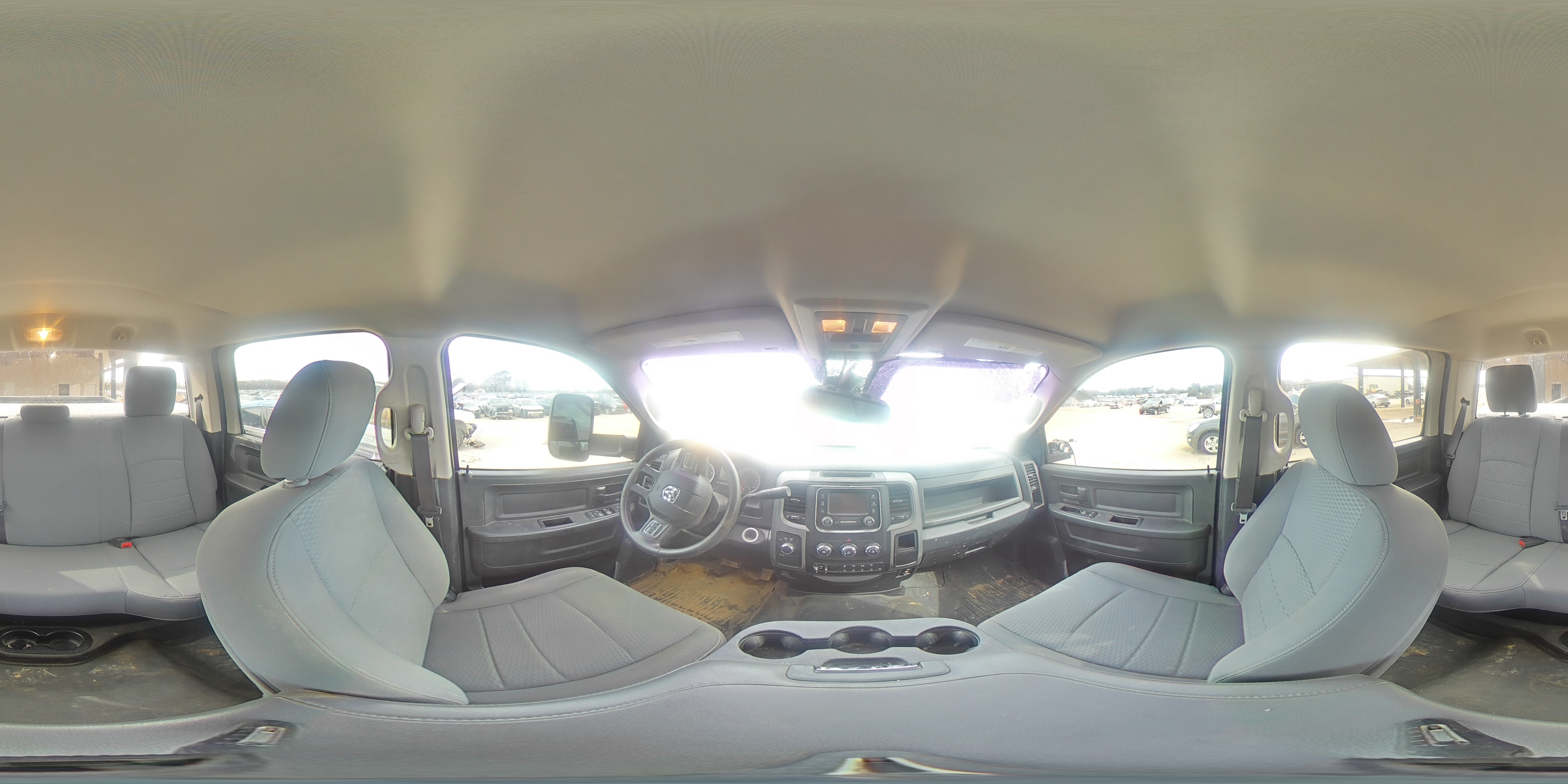 2015 RAM 3500 - Image 13