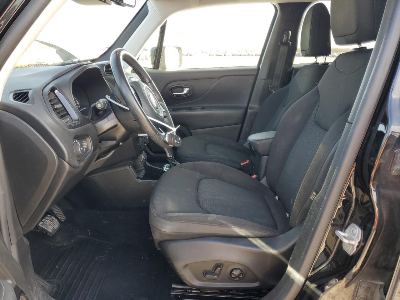 2018 Jeep Renegade - Image 7