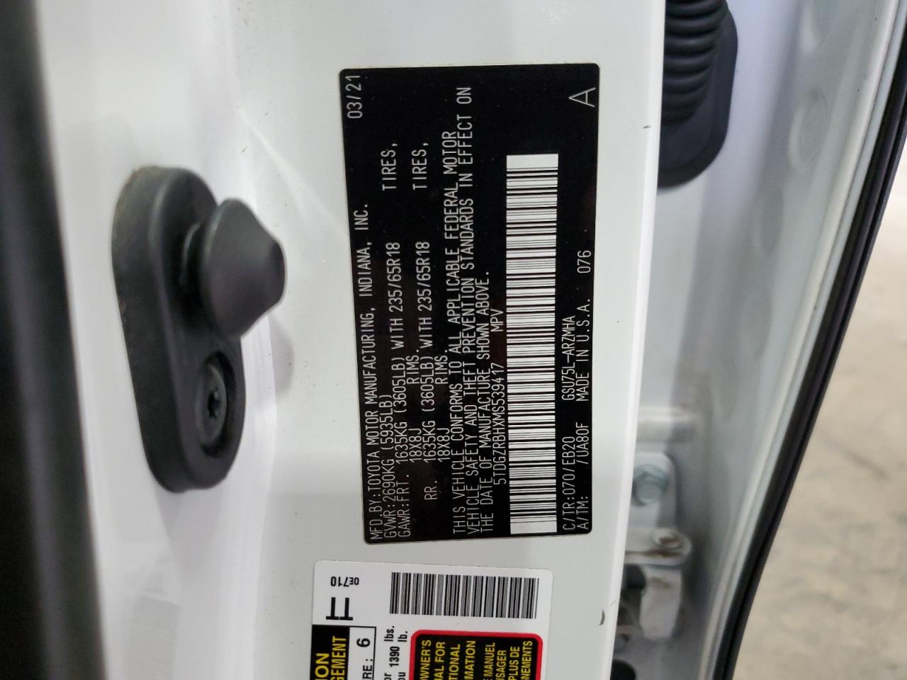 2021 Toyota Highlander - Image 15