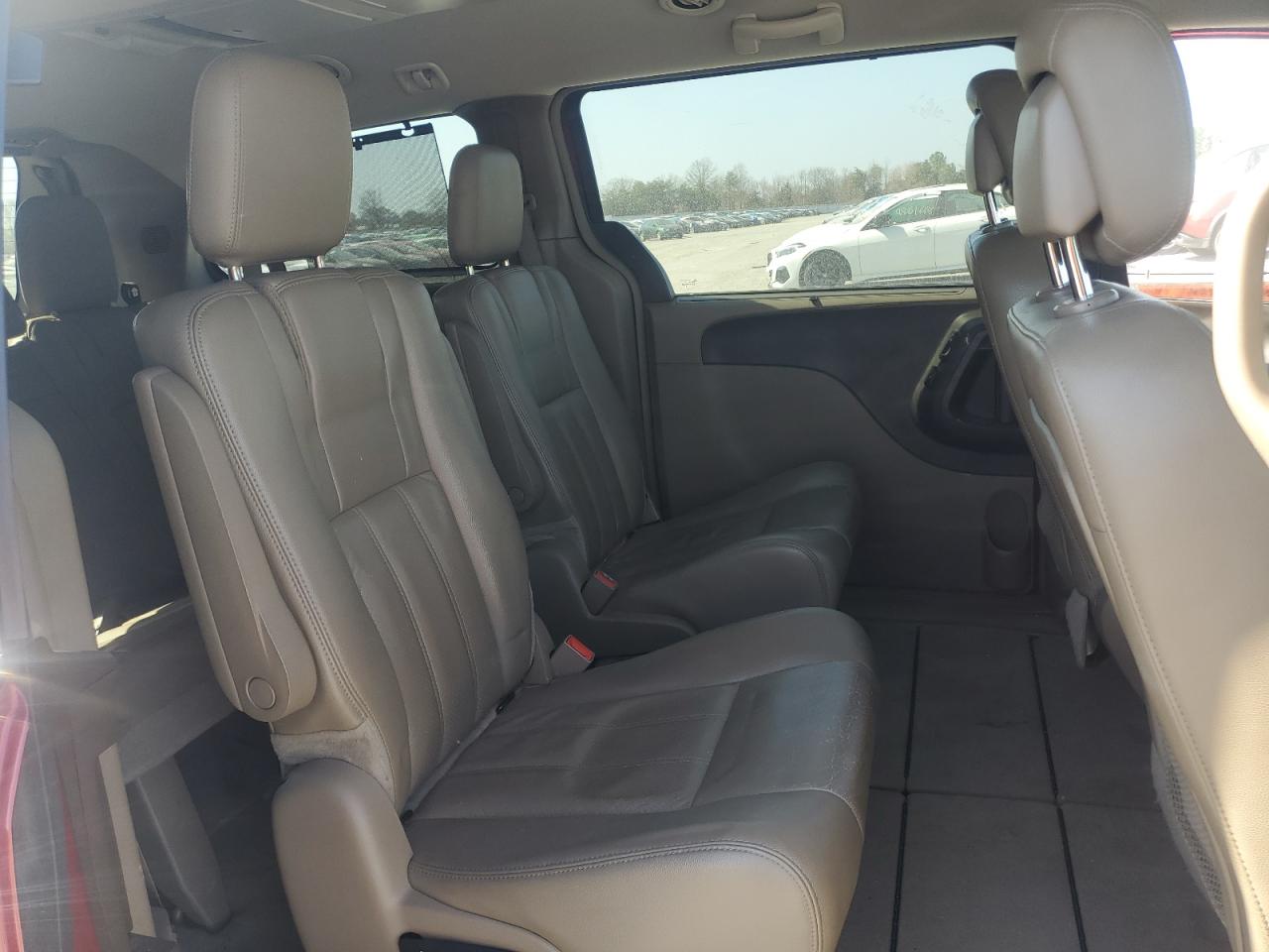 2012 Chrysler Town & Country - Image 12