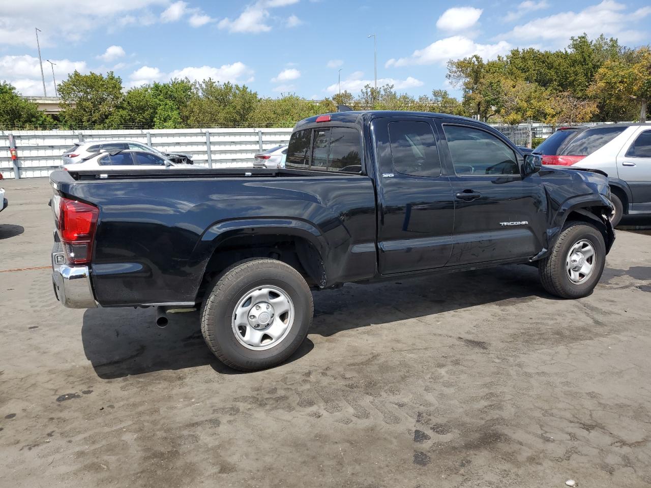 2020 Toyota Tacoma - Image 3