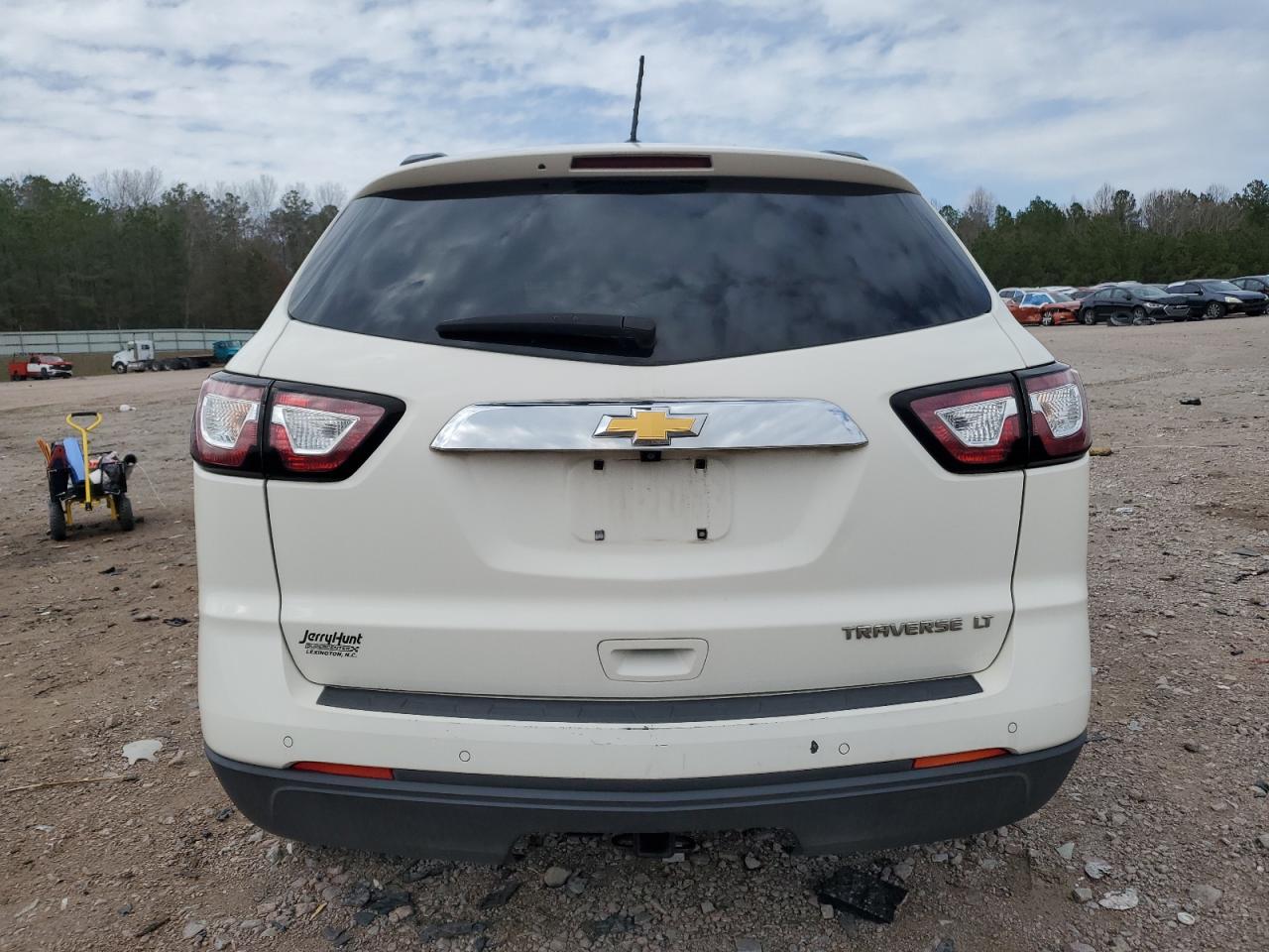 2014 Chevrolet Traverse - Image 6