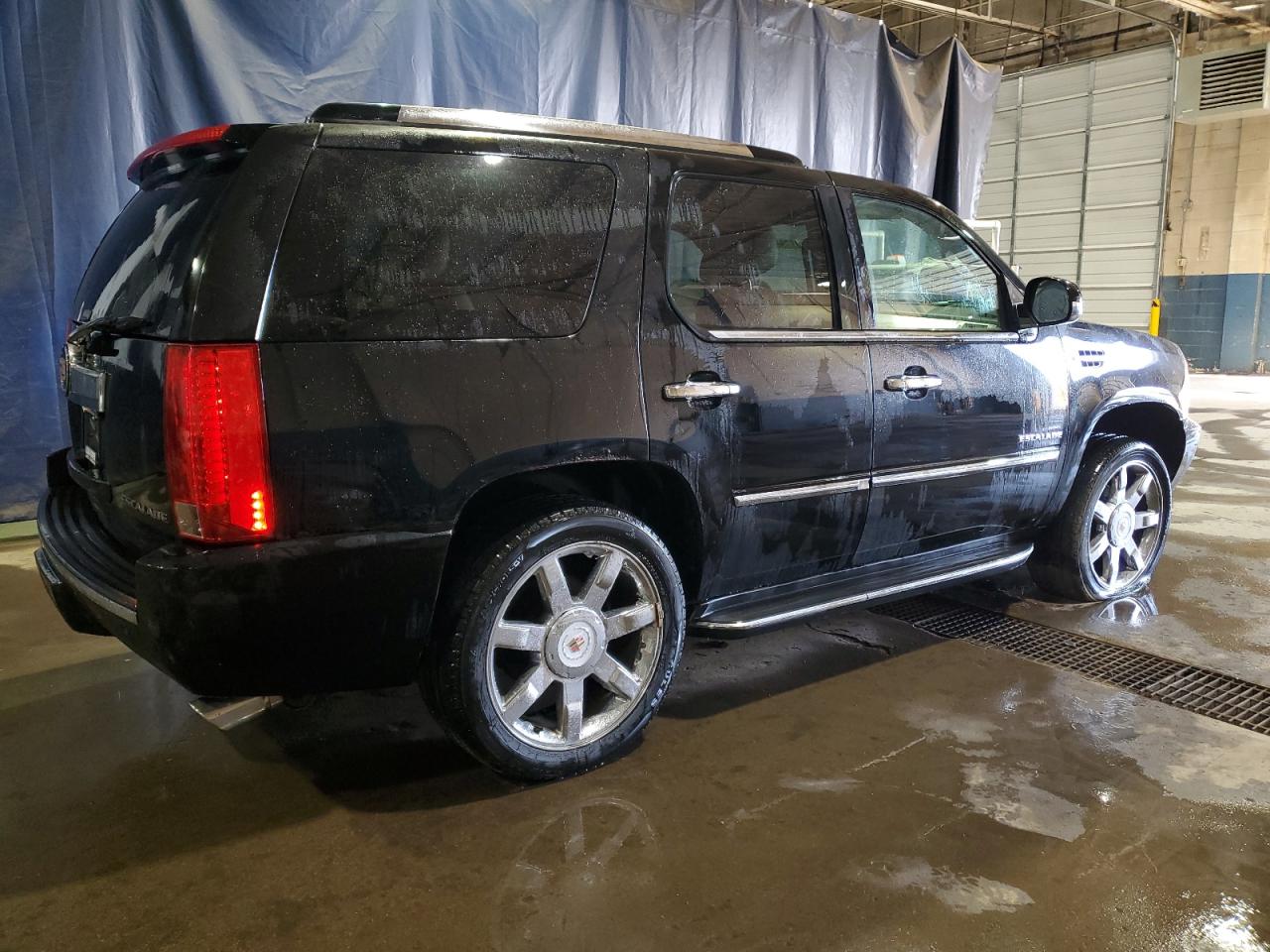 2013 Cadillac Escalade - Image 3