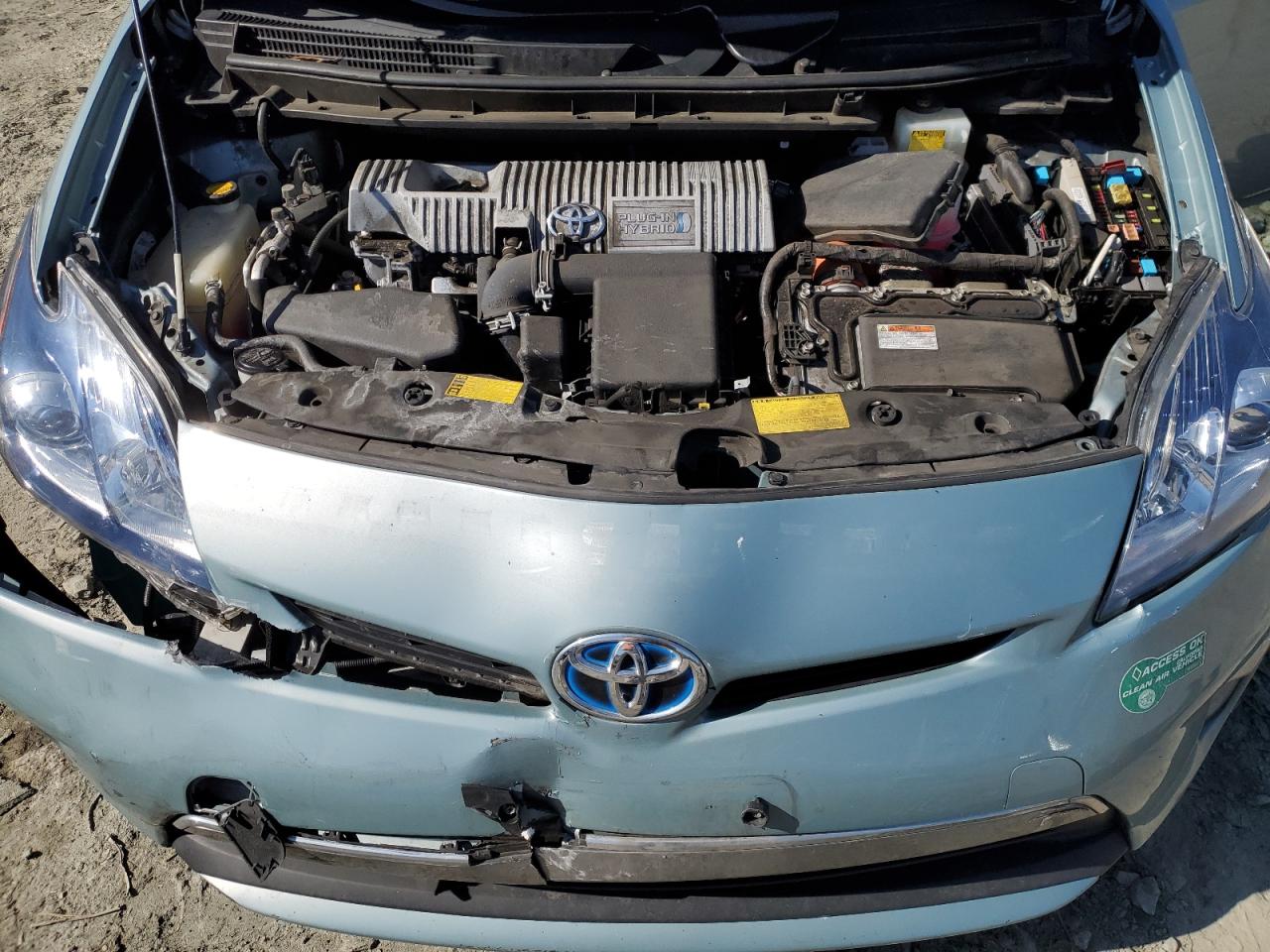 2013 Toyota Prius - Image 12