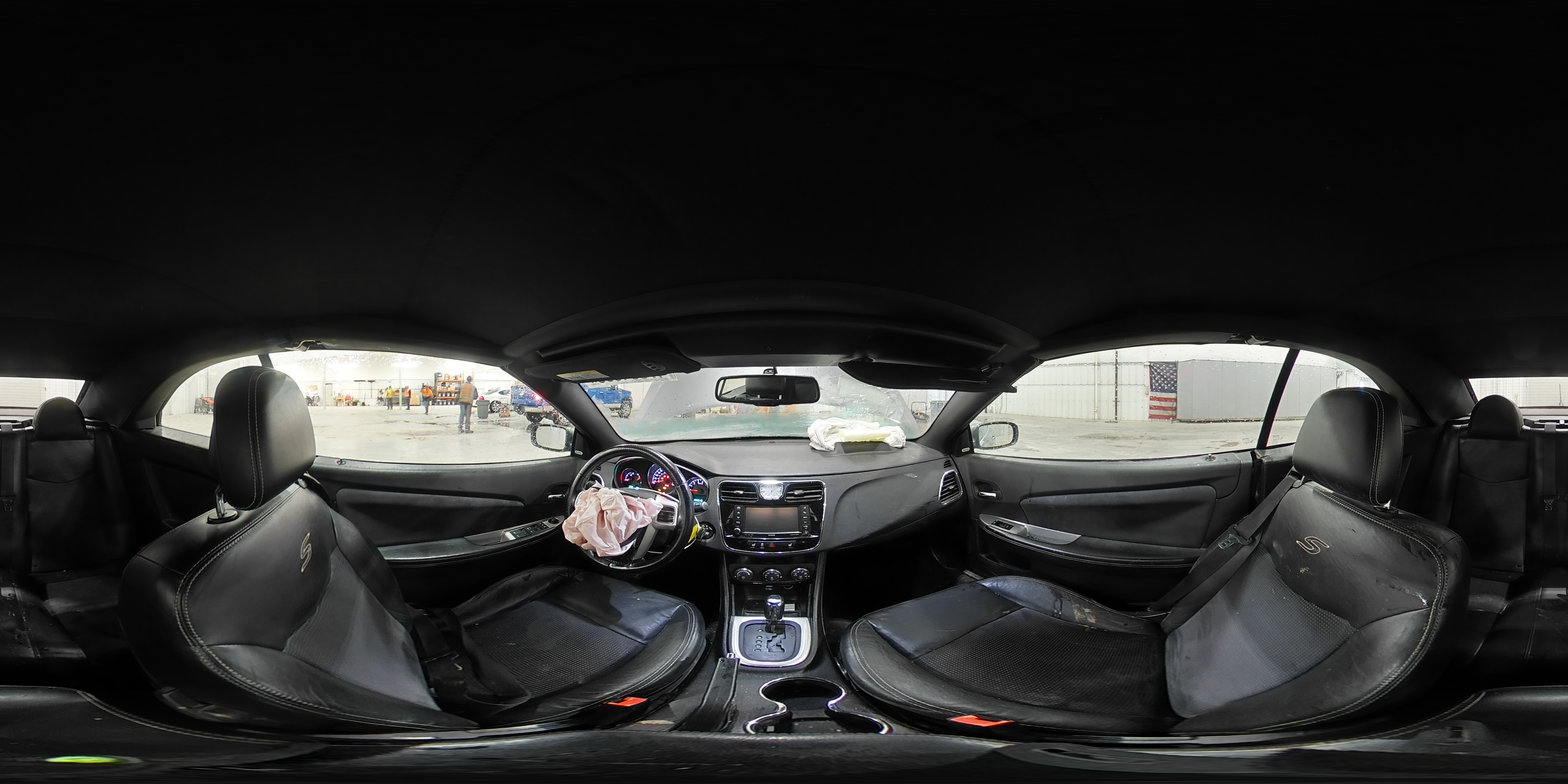2011 Chrysler 200 - Image 13