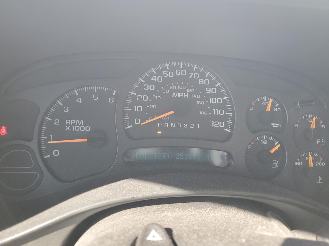 2006 Chevrolet Silverado - Image 9