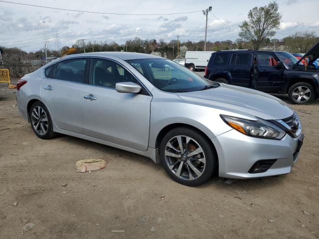  NISSAN ALTIMA 2017 Серебристый