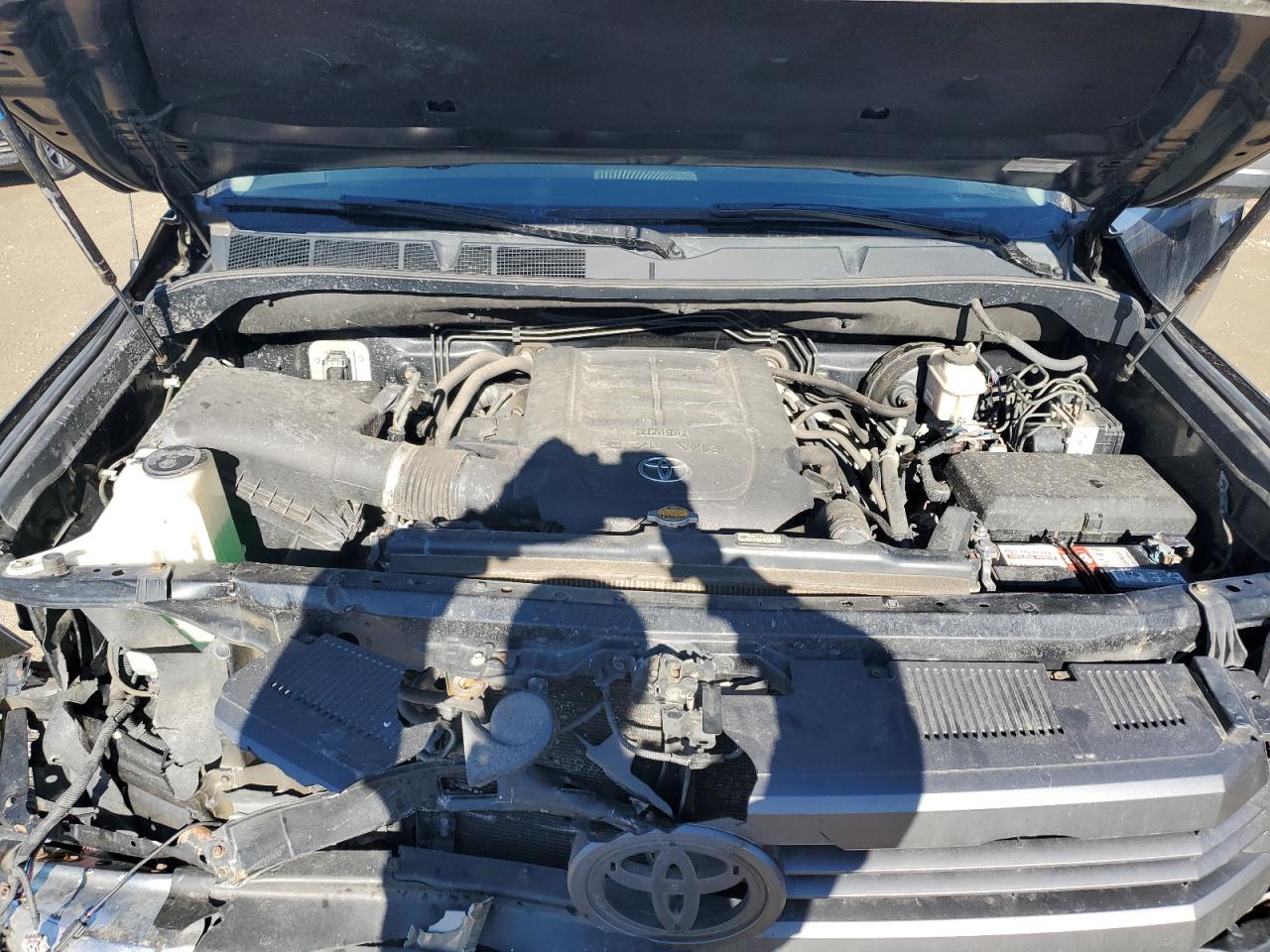 2014 Toyota Tundra - Image 11