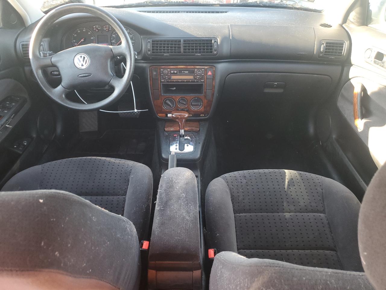 2000 Volkswagen Passat - Image 8