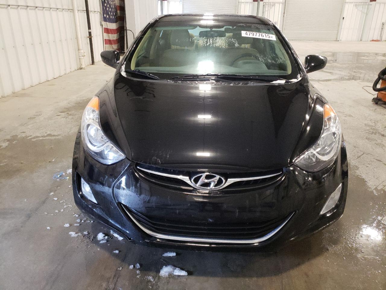 2013 Hyundai Elantra - Image 5