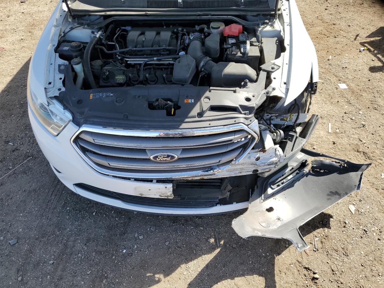 2013 Ford Taurus - Image 11