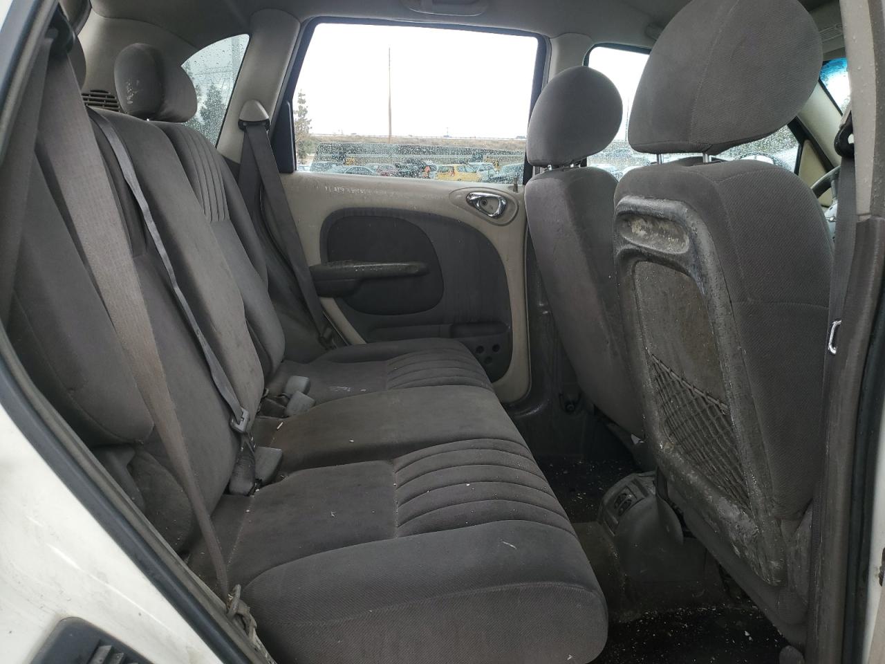 2001 Chrysler PT Cruiser - Image 11