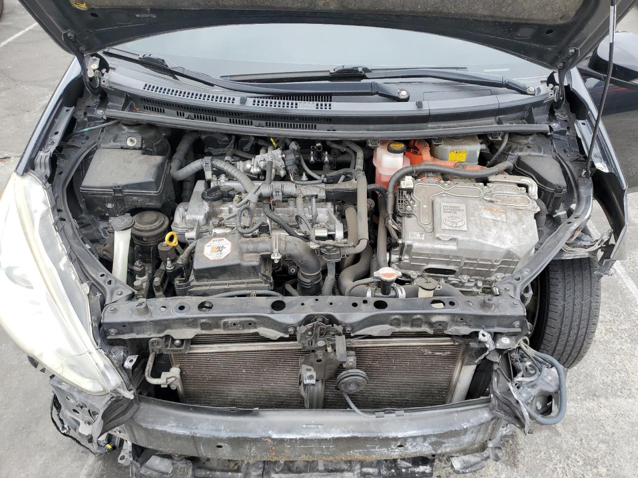 2015 Toyota Prius - Image 11