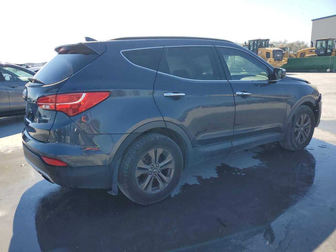 2013 Hyundai Santa Fe - Image 3