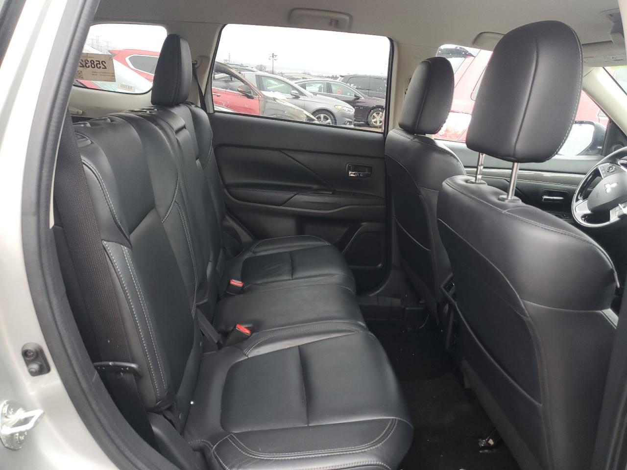 2020 Mitsubishi Outlander - Image 11